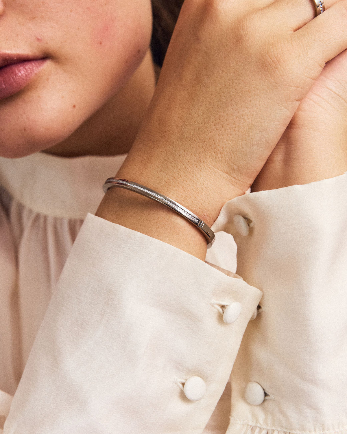 Josefin Bangle Silver