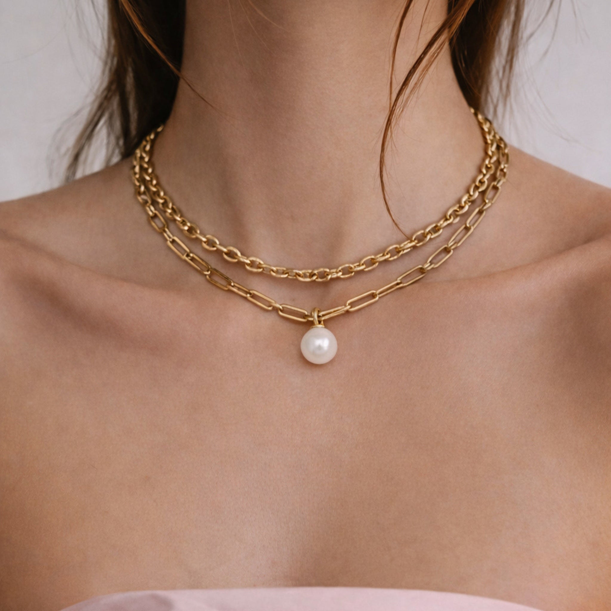 Aurelia Gold Necklace - White Pearl