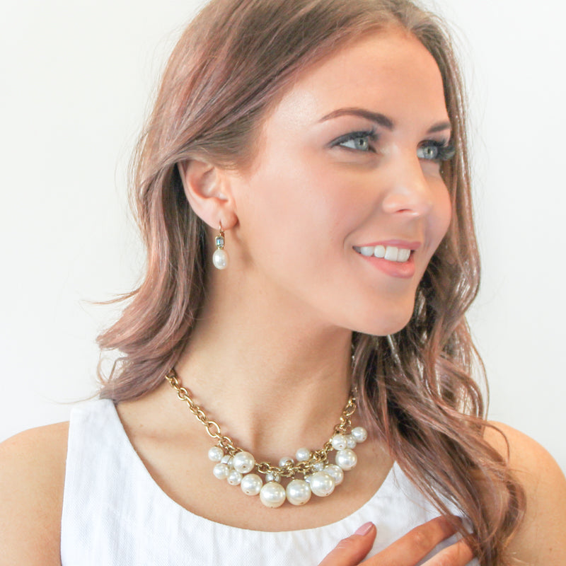 Chanelia Gold Necklace, White Pearl
