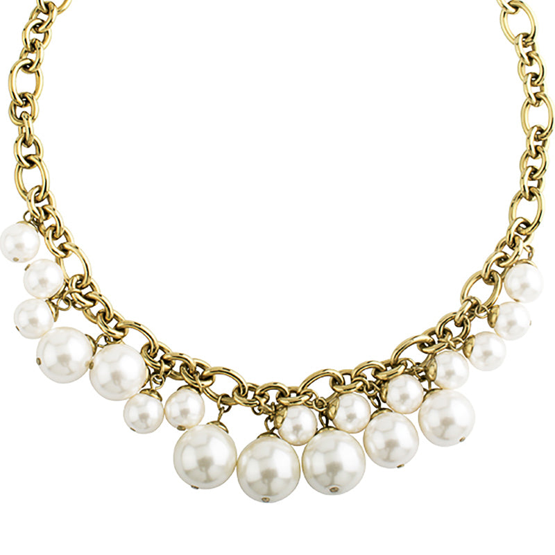 Chanelia Gold Necklace, White Pearl