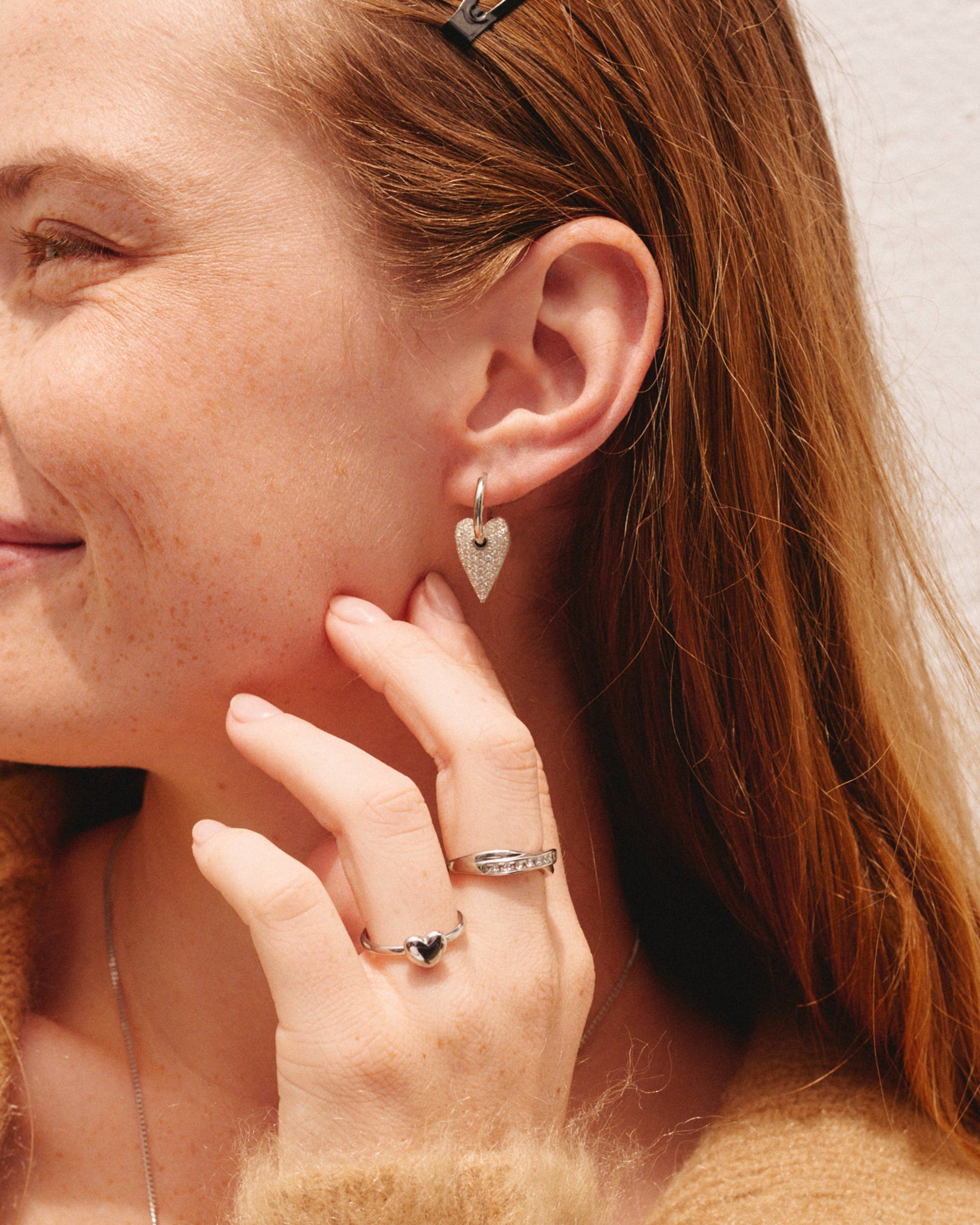 Amore Sparkle Hoops L Silver