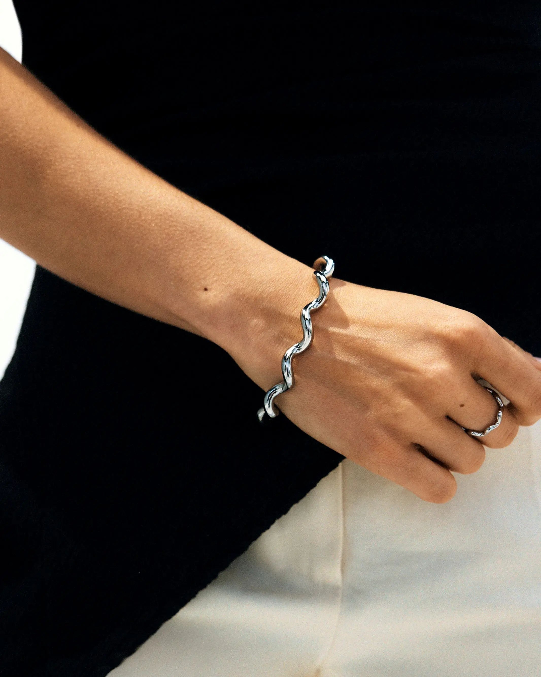 Spiral Bangle Silver EdbladNZ