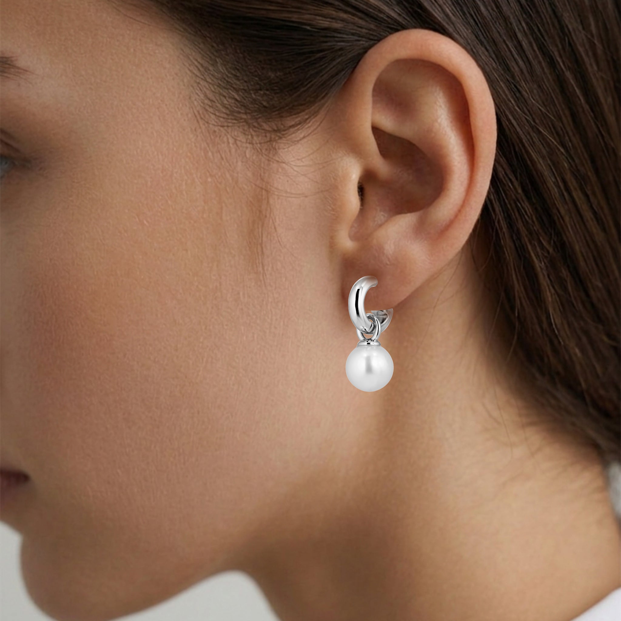 Lona Silver Stud Earrings – White Pearl
