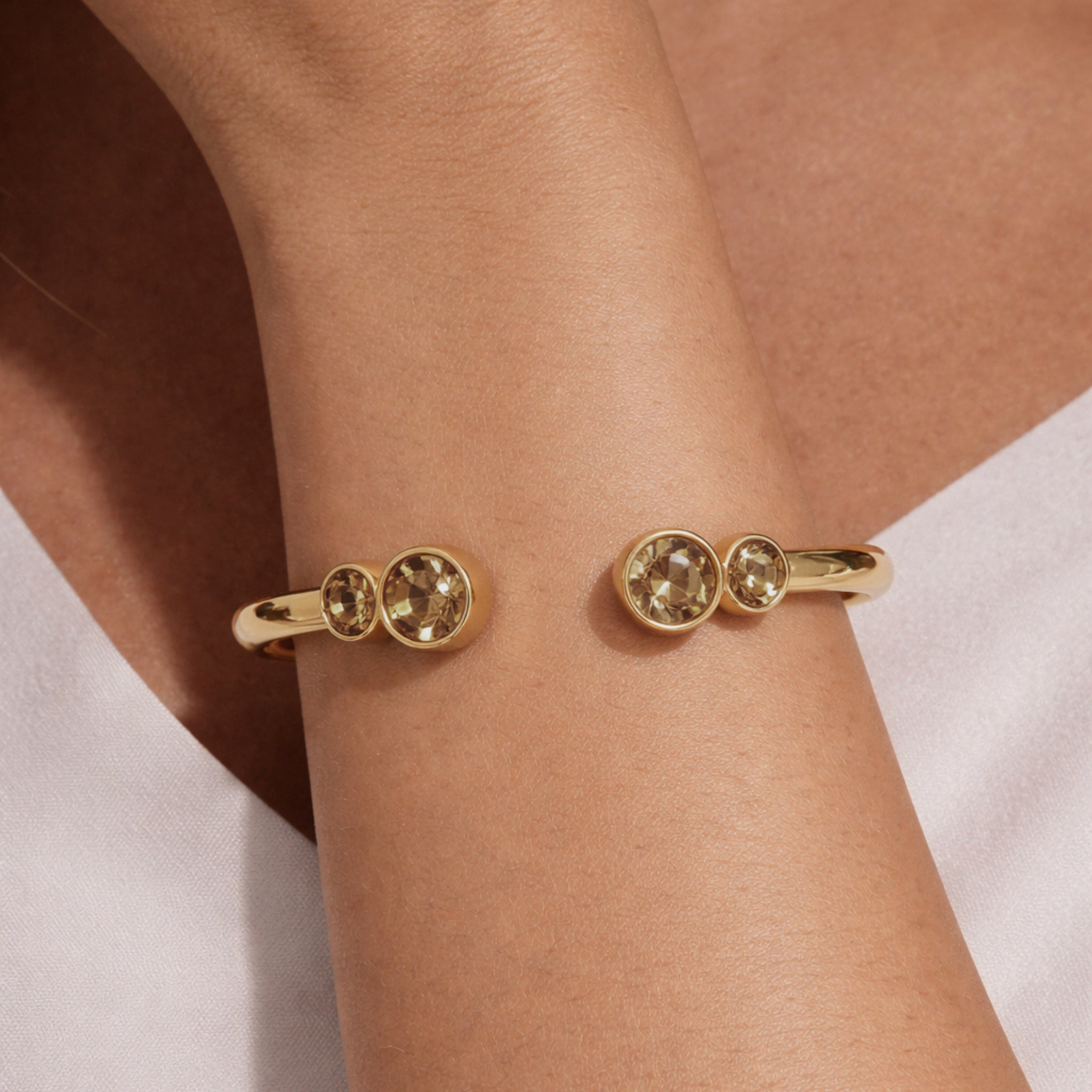 Mate Gold Bracelet – Golden