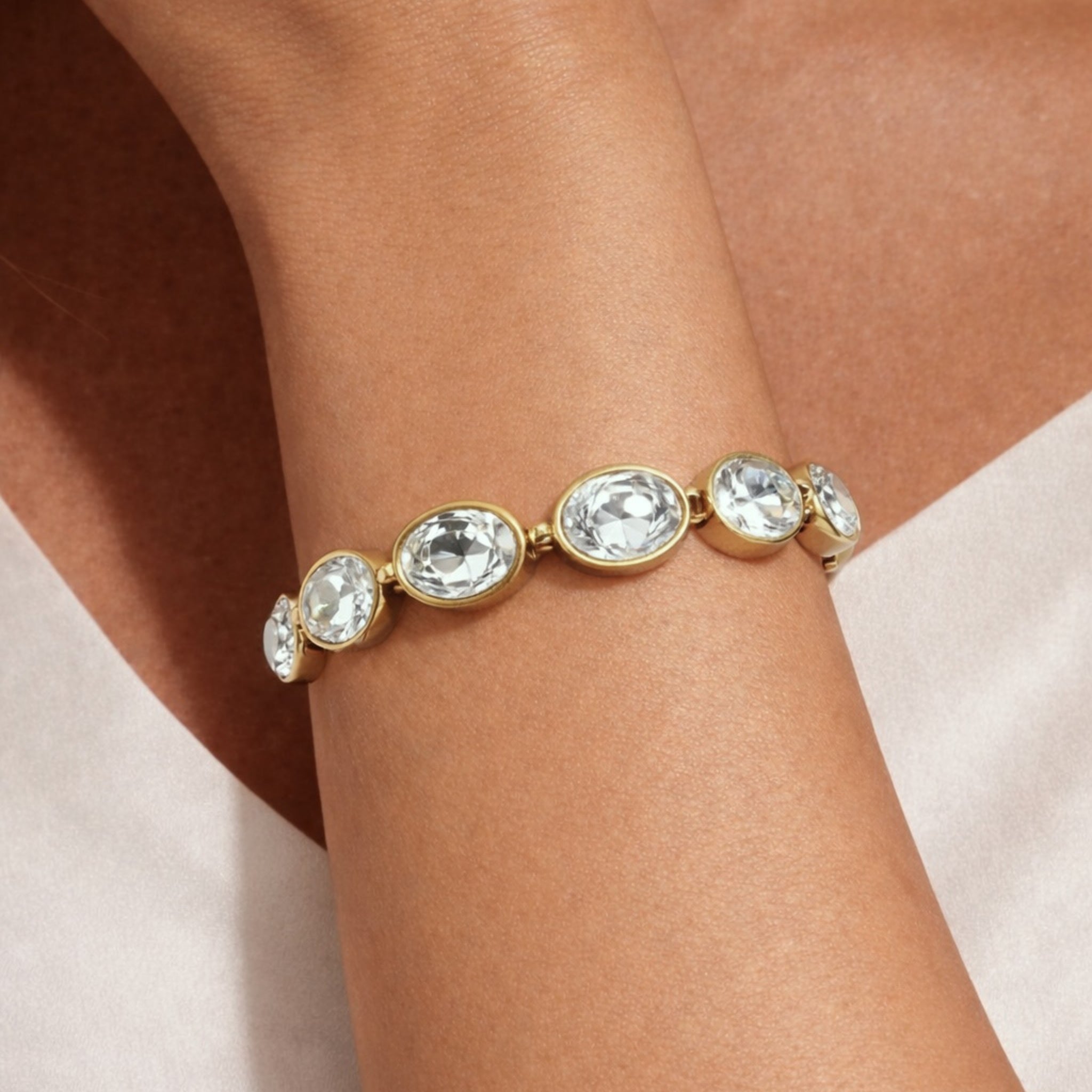 Opaline Gold Bracelet – Crystal